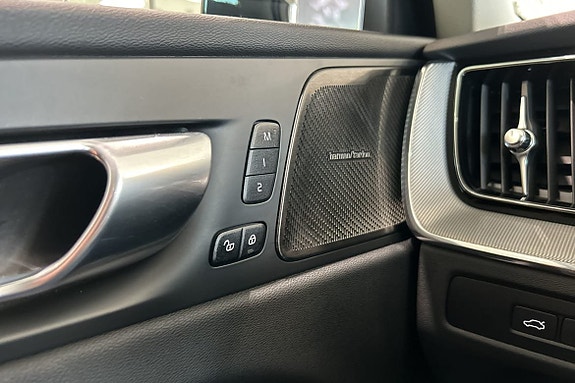 Volvo XC60 23 of 26