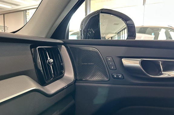 Volvo XC60 22 of 26