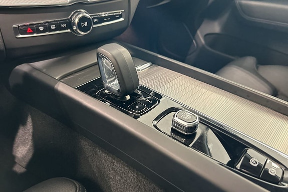 Volvo XC60 16 of 26