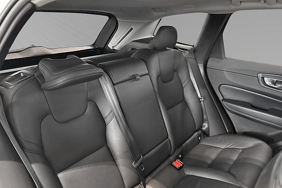 Volvo XC60 11 of 26