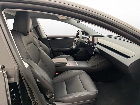 Tesla Model 3 28 of 30