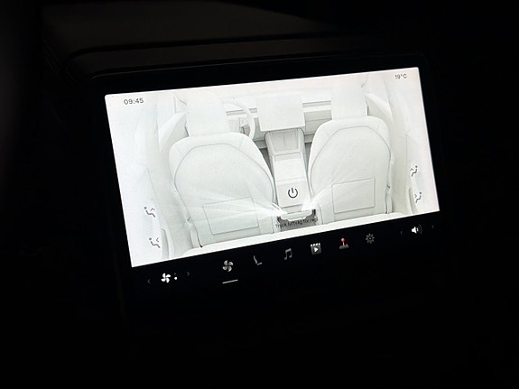Tesla Model 3 25 of 30