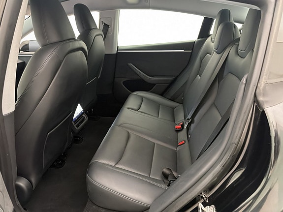 Tesla Model 3 29 of 30