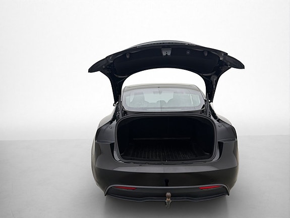 Tesla Model 3 30 of 30