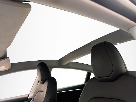 Tesla Model 3 13 of 30