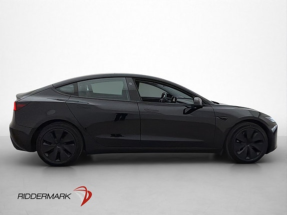 Tesla Model 3 9 of 30