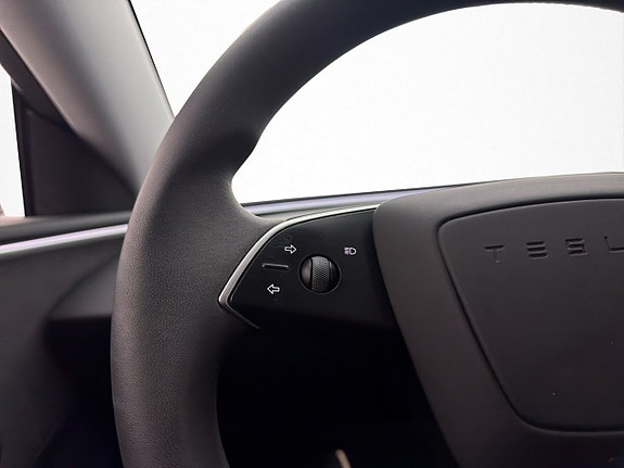 Tesla Model 3 17 of 30