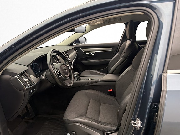 Volvo V90 11 of 30
