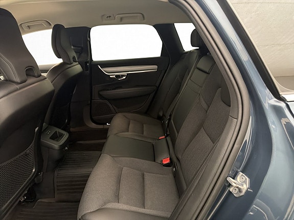 Volvo V90 27 of 30