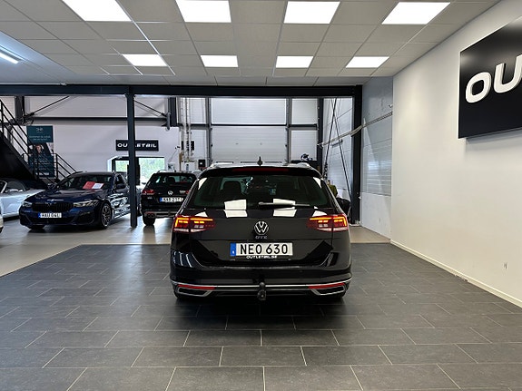 Volkswagen Passat 8 of 30