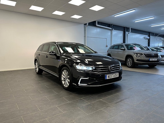 Volkswagen Passat 6 of 30