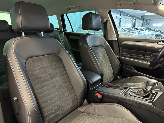 Volkswagen Passat 14 of 30