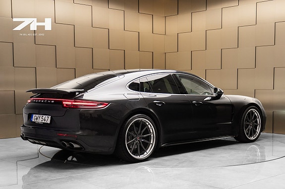 Porsche Panamera 4 5 of 24