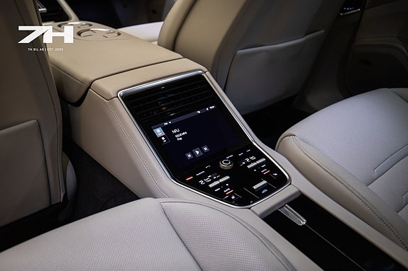 Porsche Panamera 4 22 of 24