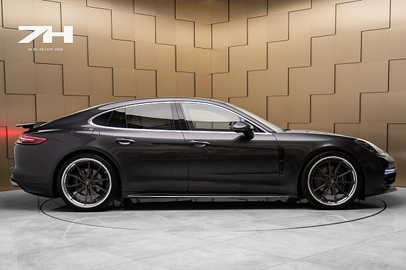 Porsche Panamera 4 6 of 24