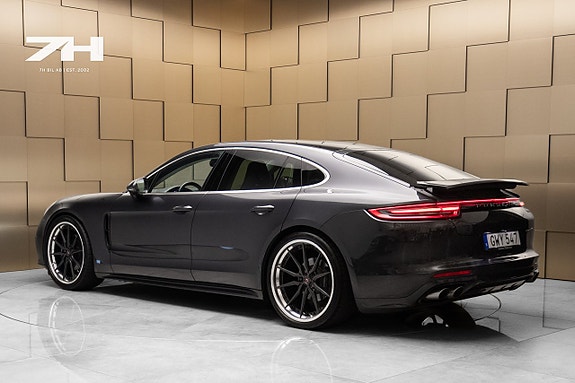 Porsche Panamera 4 3 of 24