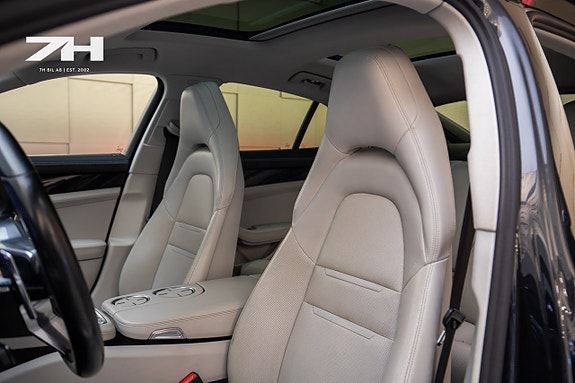 Porsche Panamera 4 18 of 24