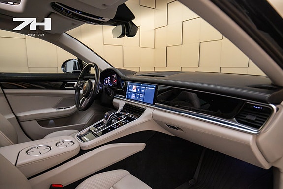 Porsche Panamera 4 17 of 24