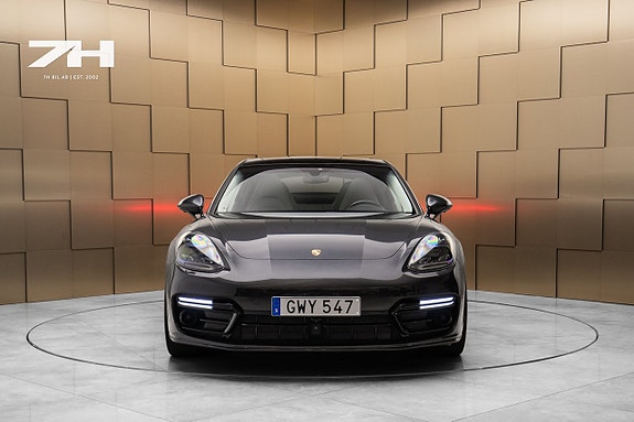 Porsche Panamera 4 8 of 24