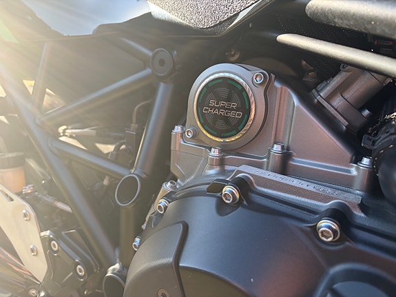Kawasaki H2 SX SE+ Performance 7 of 7