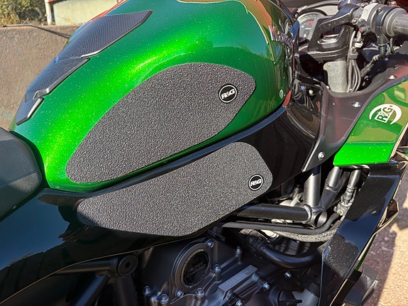 Kawasaki H2 SX SE+ Performance 5 of 7