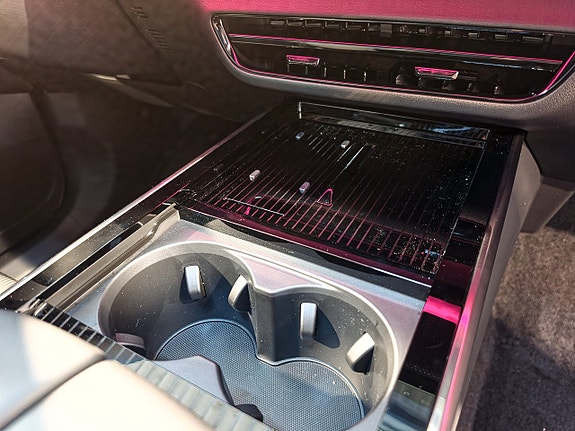 Mazda CX-6e 10 of 30