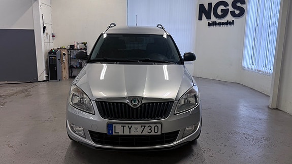 Skoda Škoda Roomster Praktik 1.6 TDI Manuell, 90hk, 2011 2 of 15