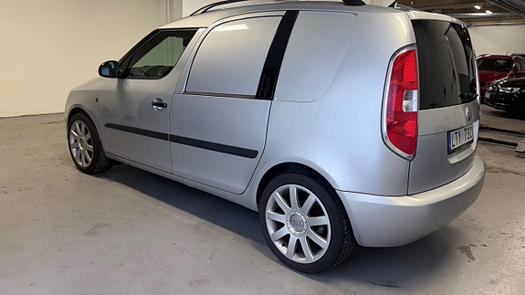 Skoda Škoda Roomster Praktik 1.6 TDI Manuell, 90hk, 2011 4 of 15