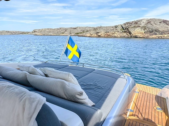 Princess V50 | Volvo Penta D12 7 of 12