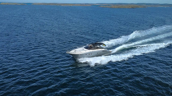 Princess V50 | Volvo Penta D12 2 of 12