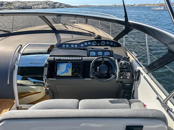 Princess V50 | Volvo Penta D12 6 of 12