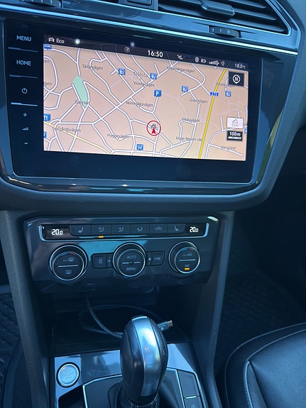 Volkswagen Tiguan 10 of 13