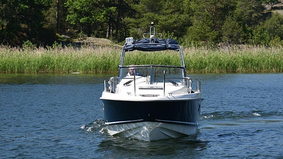 Aquador 23 WA, Mercruiser 5,0 MPI - 2005. HÖSTREA! 11 of 24