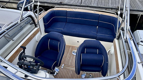 Aquador 23 WA, Mercruiser 5,0 MPI - 2005. HÖSTREA! 20 of 24