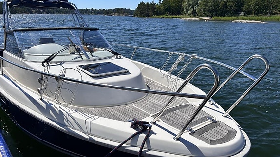 Aquador 23 WA, Mercruiser 5,0 MPI - 2005. HÖSTREA! 14 of 24