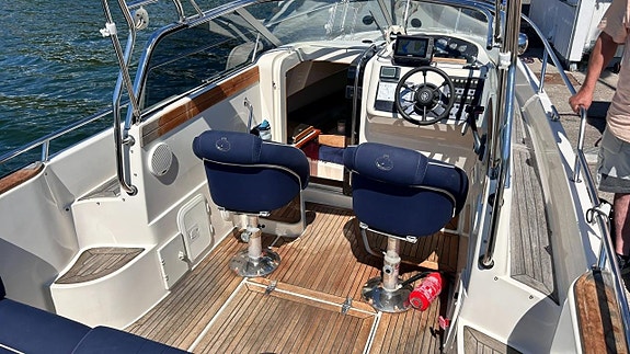 Aquador 23 WA, Mercruiser 5,0 MPI - 2005. HÖSTREA! 15 of 24