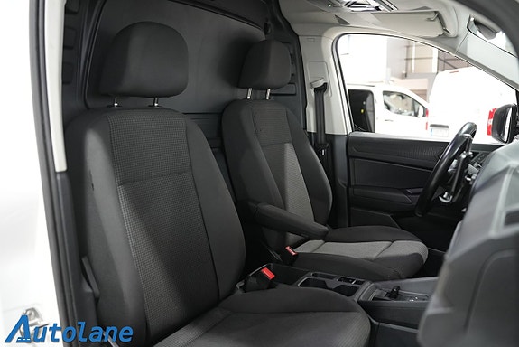 Volkswagen Caddy Maxi 16 of 25