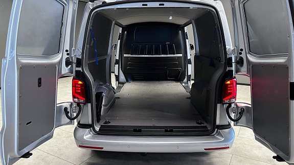 Volkswagen Transporter 16 of 23