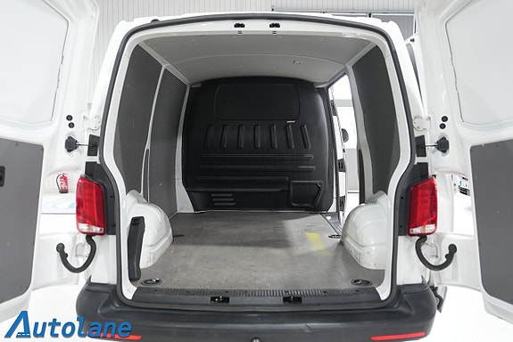Volkswagen Transporter 12 of 26