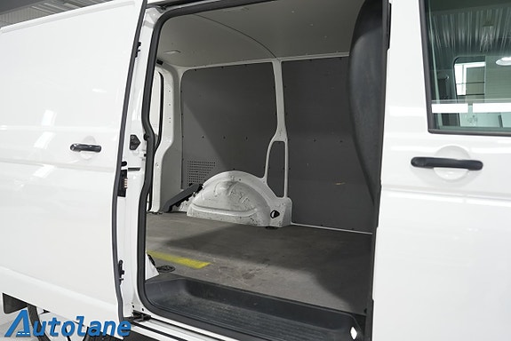 Volkswagen Transporter 14 of 26