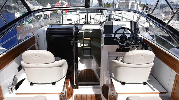 Aquador 25 DC -2022. Mercruiser 4,5 MPI. HÖSTREA! 4 of 19