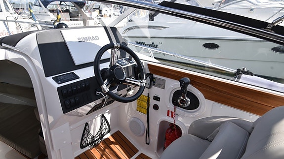 Aquador 25 DC -2022. Mercruiser 4,5 MPI. HÖSTREA! 12 of 19