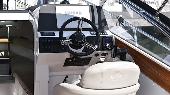 Aquador 25 DC -2022. Mercruiser 4,5 MPI. HÖSTREA! 14 of 19