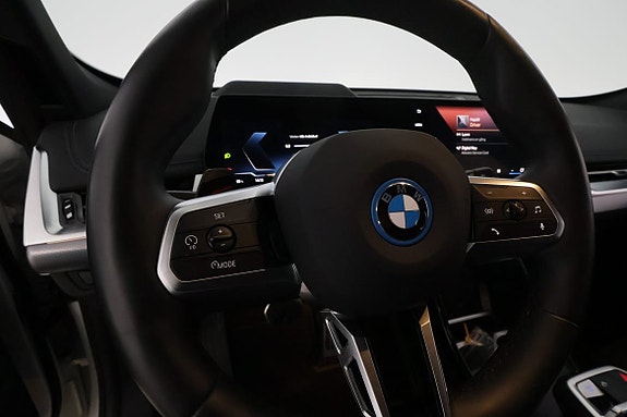 BMW iX1 17 of 30