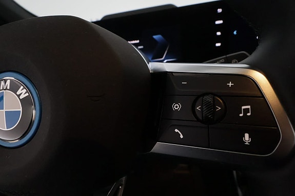 BMW iX1 19 of 30