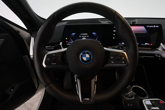 BMW iX1 16 of 30