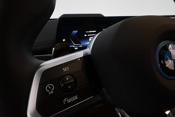 BMW iX1 18 of 30