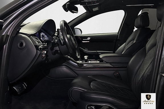 Audi A8 9 of 21