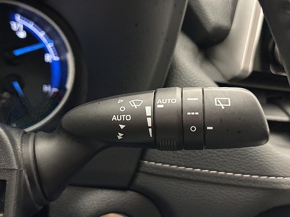 Toyota RAV4 28 of 30