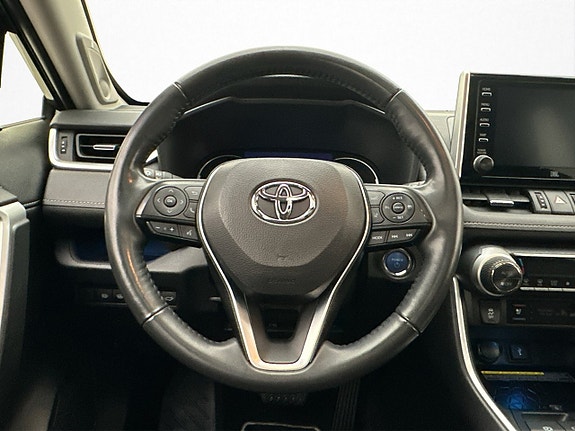 Toyota RAV4 10 of 30